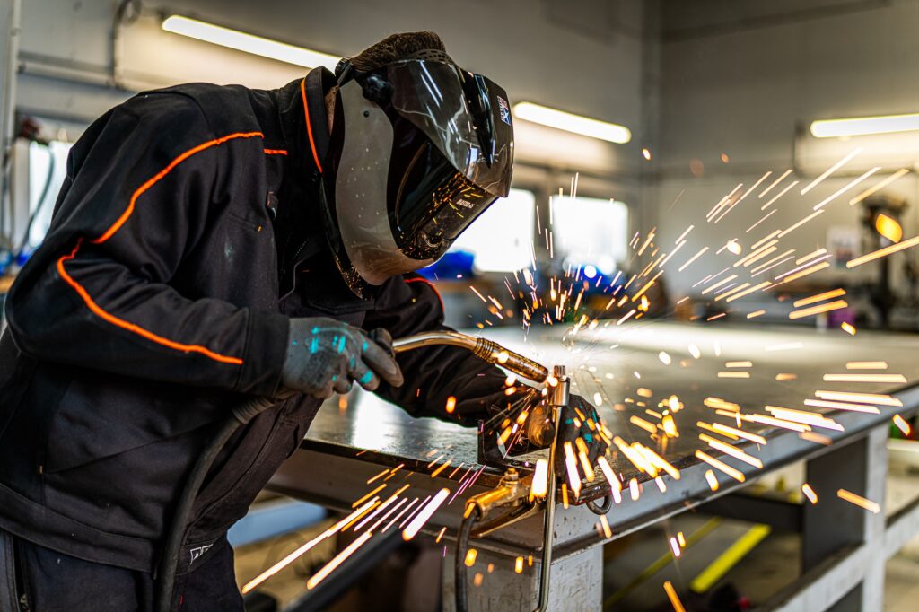 soudeur structure metallique atelier hedimag